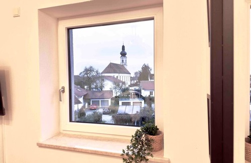 Stephansposching Apartment | Modern apartment with kitchen & parking