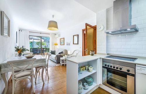 Puerto de Soller Apartment | Modern Apartment "Bouganvillea" with Wi-Fi, Garden & Terrace