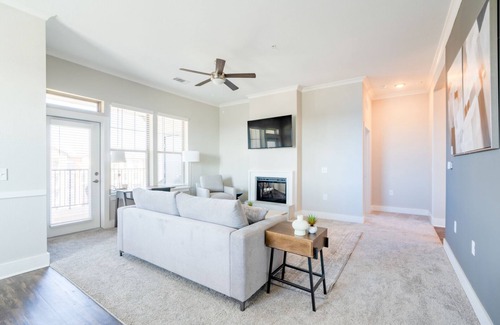 Briargate Apartment | Modern Apartment in Prime Location (ID4322X44)