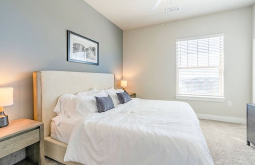 Briargate Apartment | Modern Apartment in Prime Location (ID4322X44)