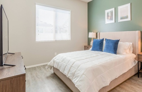 Litchfield Park Apartment | Modern Apartment in Prime Location (ID6533X33)