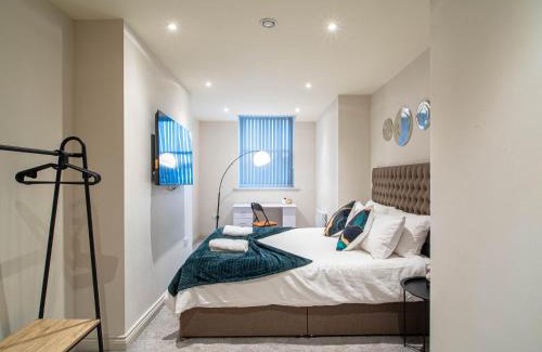 Leeds City Center Apartment | Modern Apartment Central Leeds By High Street Free Parking SMA Stays