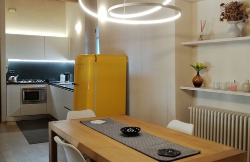 Lucca Historical Center Apartment | Modern Apartment: City Centre Location, Free Fast Wi-Fi, Air-Cond, Newly Restore