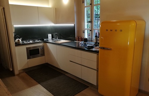 Lucca Historical Center Apartment | Modern Apartment: City Centre Location, Free Fast Wi-Fi, Air-Cond, Newly Restore