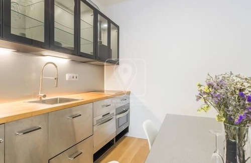 El Putget i Farro Apartment | Modern apartment for 4 in exclusive residential areas of Barcelona