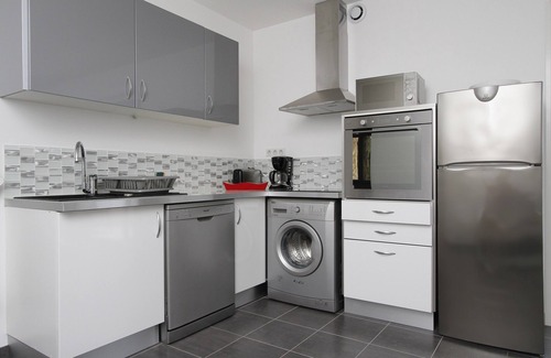 Sainte-Maxime Apartment | Modern apartment 2 bedrooms 2 shower rooms sea view 4-6 people