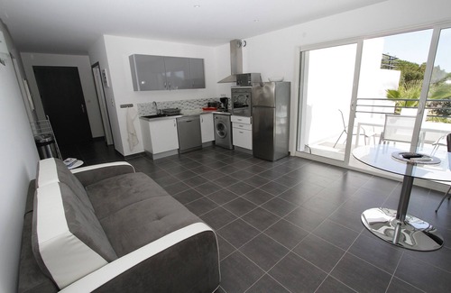 Sainte-Maxime Apartment | Modern apartment 2 bedrooms 2 shower rooms sea view 4-6 people
