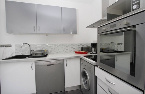 Sainte-Maxime Apartment | Modern apartment 2 bedrooms 2 shower rooms sea view 4-6 people