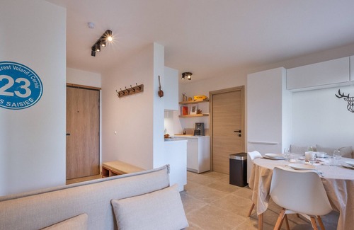 Cohennoz Apartment | Modern apartment in Cernix with large terrace