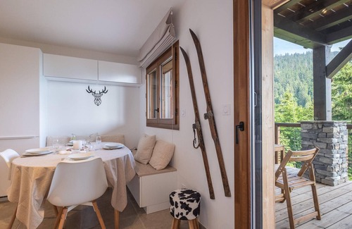 Cohennoz Apartment | Modern apartment in Cernix with large terrace