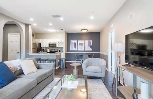 Jacksonville Apartment | Modern Apartment in Prime Location (ID1007X548)