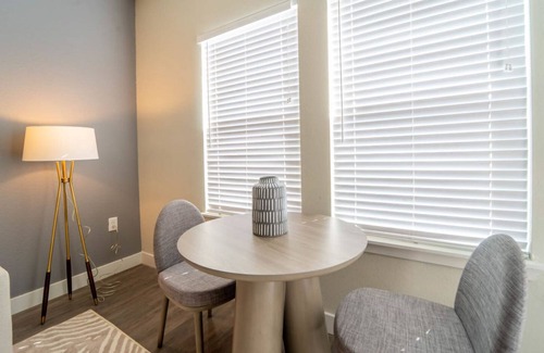 Powdersville Apartment | Modern Apartment in Prime Location (ID8167X79)