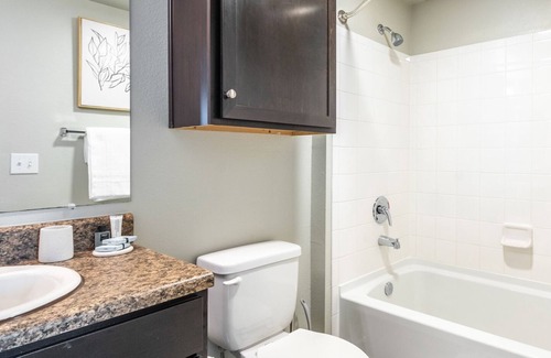 Powdersville Apartment | Modern Apartment in Prime Location (ID8624X14)