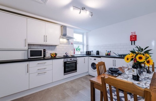 Crewe Apartment | Modern apartment, ideal for business, sleeps 3!