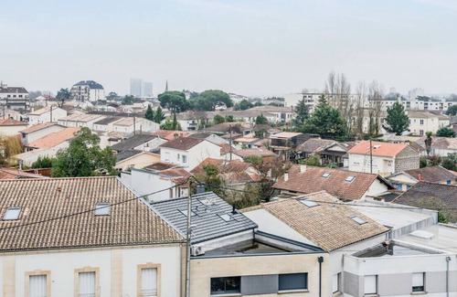 Merignac Apartment | Modern apartment in Bordeaux - W274