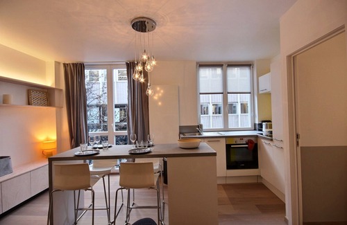 Saint-Laurent Apartment | Modern apartment in city center | Blink 2