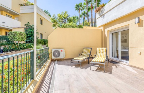 Estepona Apartment | Modern apartment in Estepona, ground floor with terrace and pool, close to port and beach