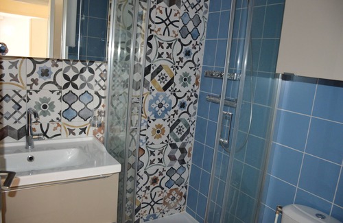 Notre-Dame Apartment | Modern apartment in upmarket condo... Perfect for 2024 Olympics attendance
