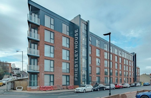 Sheffield Condo | Modern Apartment in Prime Location – APT 25