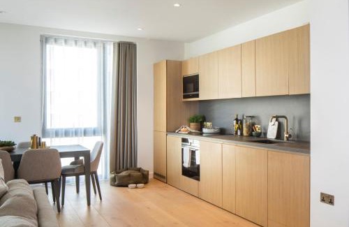 St. Pancras and Somers Town Apartment | Modern Apartment in Kings Cross