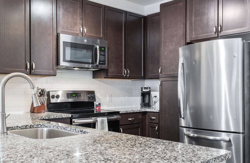 Matthews Apartment | Modern Apartment in Prime Location (ID8773X70)