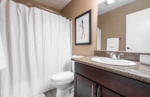 Fair Oaks Apartment | Modern Apartment in Prime Location (ID6916)