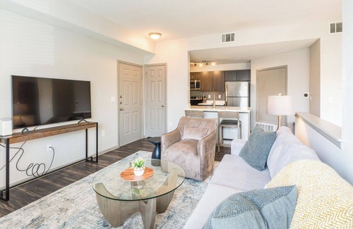 Lafayette Apartment | Modern Apartment in Prime Location (ID1904X02)