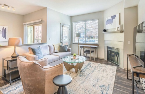 Lafayette Apartment | Modern Apartment in Prime Location (ID1904X02)