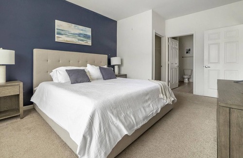Lexington Apartment | Modern Apartment in Prime Location (ID5959X38)