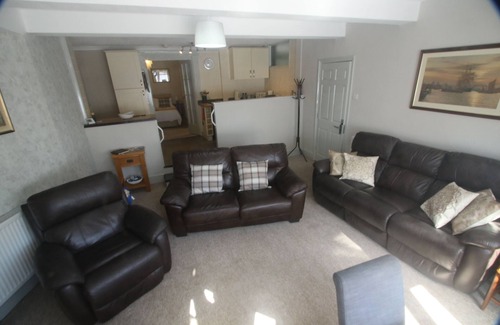Gosport Apartment | Modern apartment in period Victorian town house