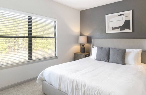 Sand Ridge Apartment | Modern Apartment in Prime Location (ID1655X62)