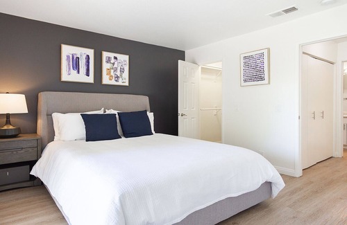 South Redlands Apartment | Modern Apartment in Prime Location (ID1193X079)
