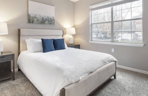 Southwind Apartment | Modern Apartment in Prime Location (ID7904X41)