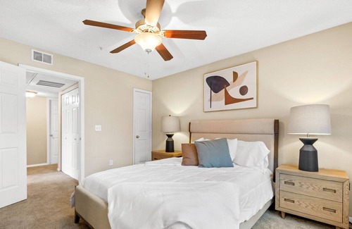 Germantown Apartment | Modern Apartment in Prime Location (ID3914X82)