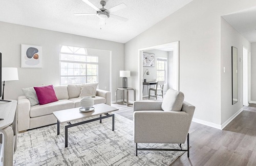 Ellendale Apartment | Modern Apartment in Prime Location (ID1170X757)