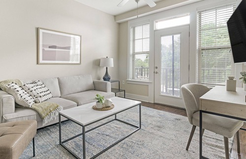 North Raleigh Apartment | Modern Apartment in Prime Location (ID2268X42)