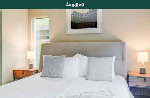 Bridle Trails Apartment | Modern Apartment in Prime Location (ID7889X64)