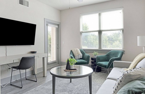 Lake Highlands Apartment | Modern Apartment in Prime Location (ID1384X902)