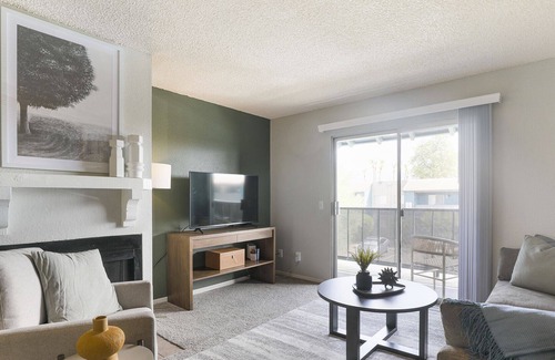 Tucson Apartment | Modern Apartment in Prime Location (ID9969X04)