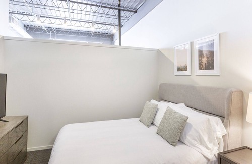 NoDo District Apartment | Modern Apartment in Prime Location (ID9106X83)
