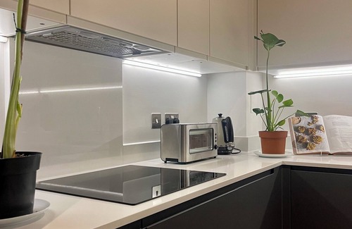Stratford Apartment | Modern apartment in the heart of London.