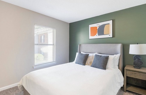 Hoover Apartment | Modern Apartment in Prime Location (ID9350X48)