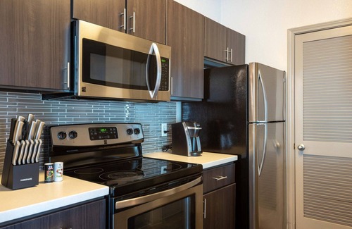 Cedar Park Apartment | Modern Apartment in Prime Location (ID3301X20)