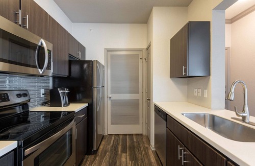 Cedar Park Apartment | Modern Apartment in Prime Location (ID3301X20)