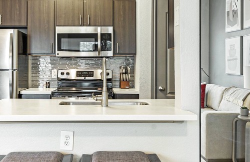 Cedar Park Apartment | Modern Apartment in Prime Location (ID4636X96)