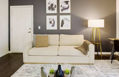 Fort Wayne Apartment | Modern Apartment in Prime Location (ID8356X09)