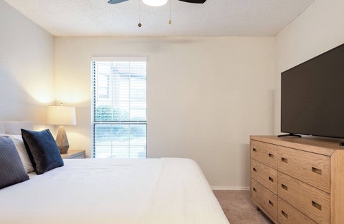Fort Worth Apartment | Modern Apartment in Prime Location (ID6054X71)