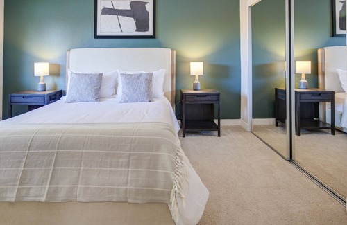 Foster City Apartment | Modern Apartment in Prime Location (ID5476X22)