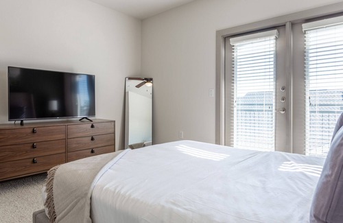 Georgetown Apartment | Modern Apartment in Prime Location (ID7009X57)