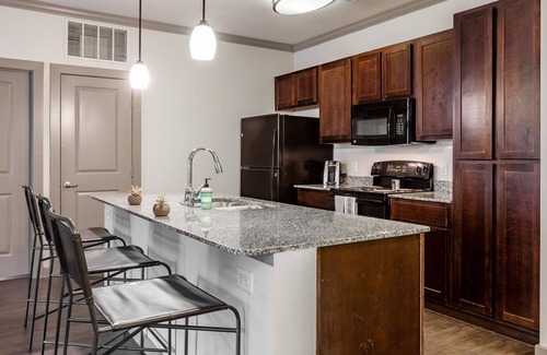 Georgetown Apartment | Modern Apartment in Prime Location (ID8187X12)